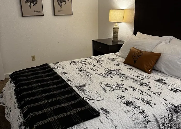 The Wild West Hideaway * Rock Springs